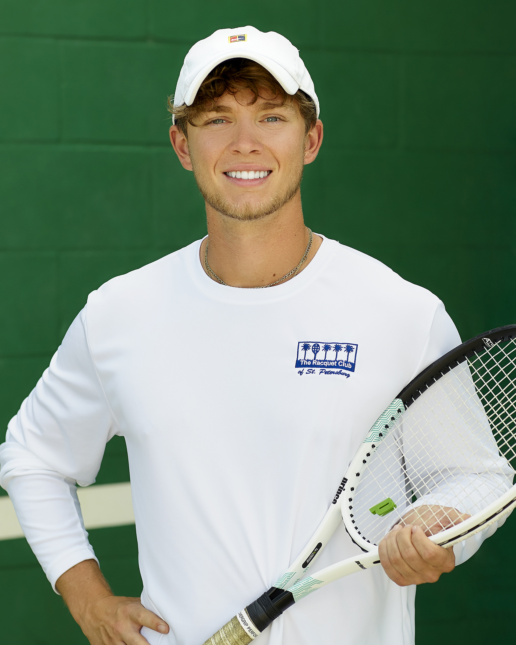 Elliot Jones' Headshot